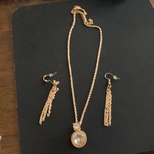 Earrings and necklace set Nwot